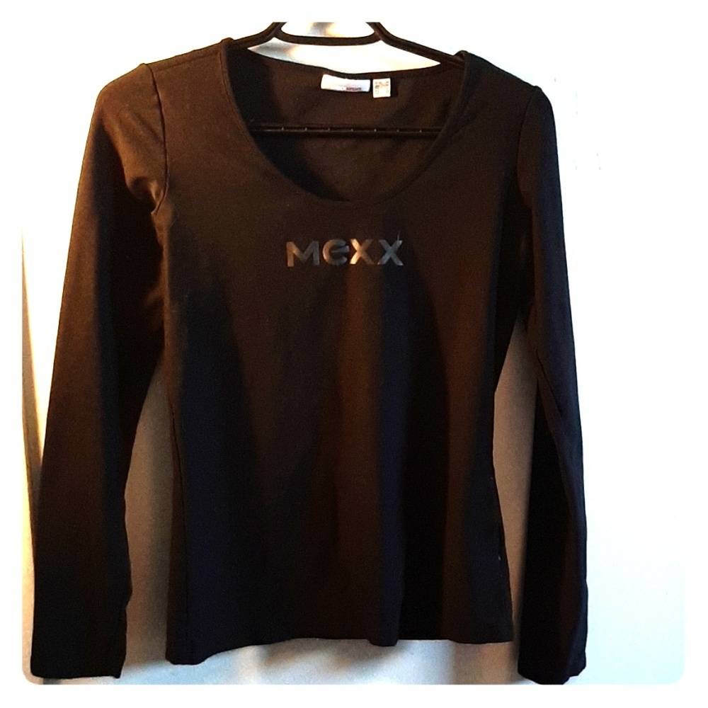 Long sleeved shirt